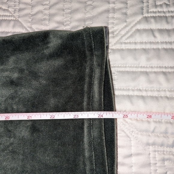 OAK + FORT Forest Green Velvet Long Sleeves Mock Neck Top Size Small - Picture 4 of 8